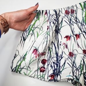 Sam & Lavi | Jacquard Floral Shorts Size Small